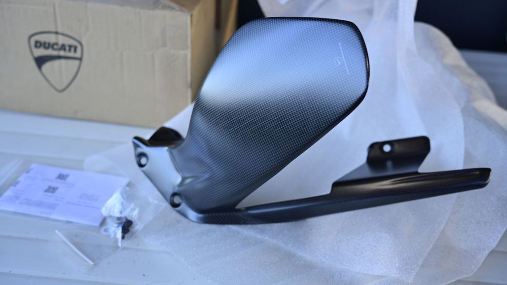Aripa Aparatoare Carbon Roata Spate Ducati Streetfighter V4 / V4S