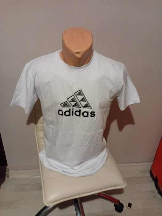 Tricou matetial calitate