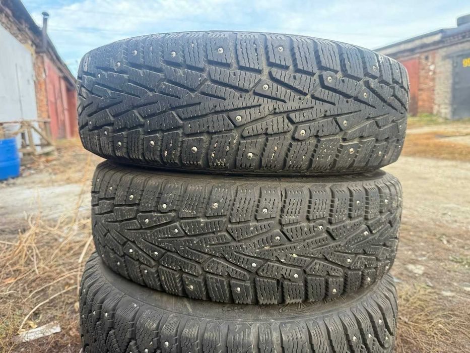Зимние шины 175/70/R13 c дисками 4*98