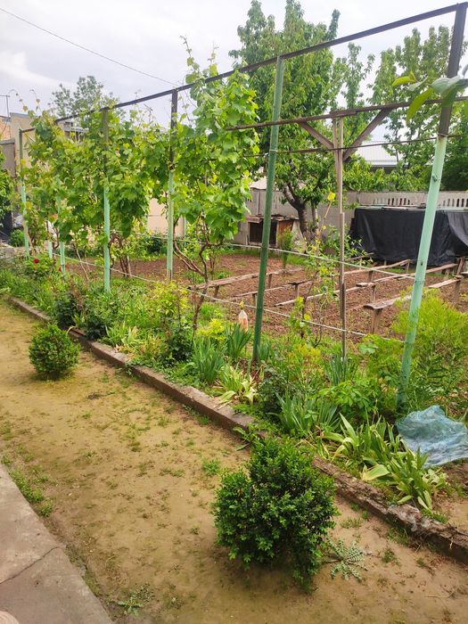 Продаётся участок 12 соток земли в городе Ташкенте 68.000$ за сотку