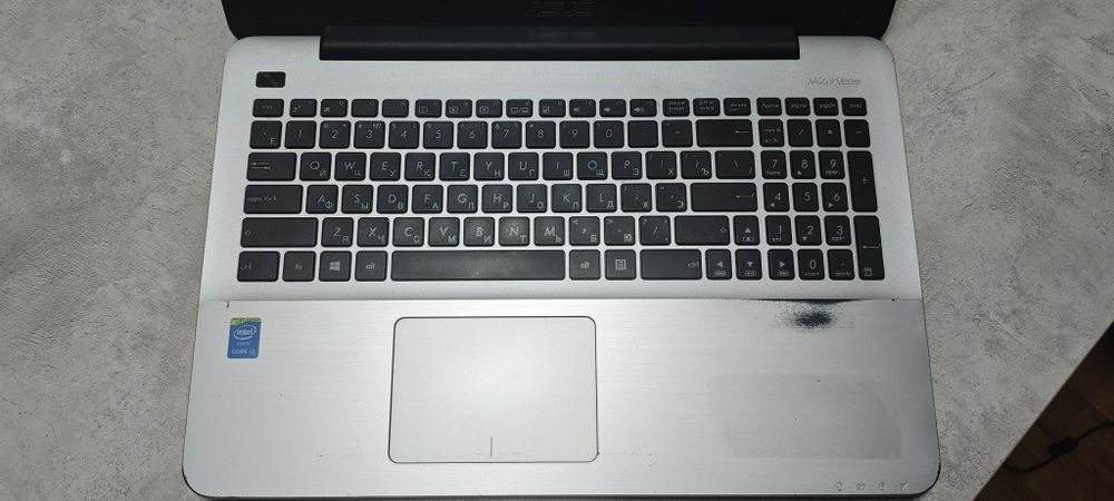 Ноутбук i3/8gb/ssd240gb