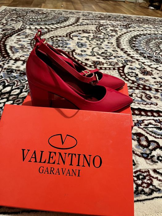 Туфли.     женские