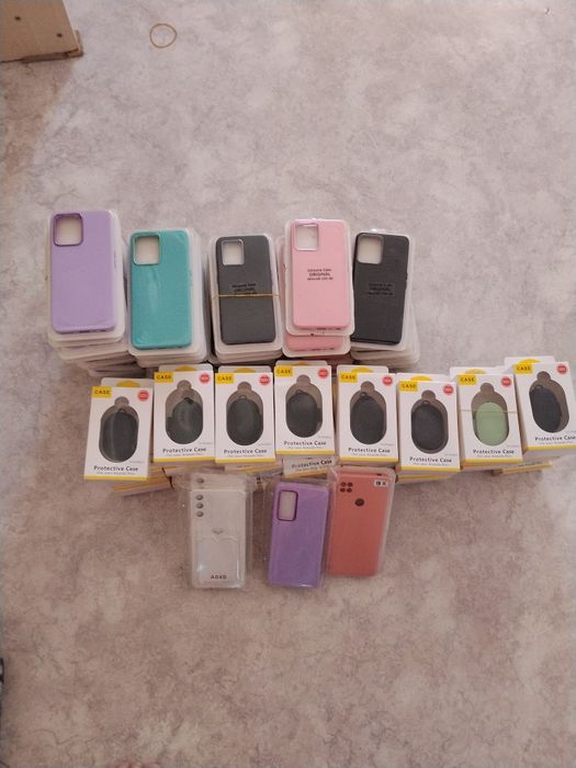 Продам чехлы на телефон и на наушники новые