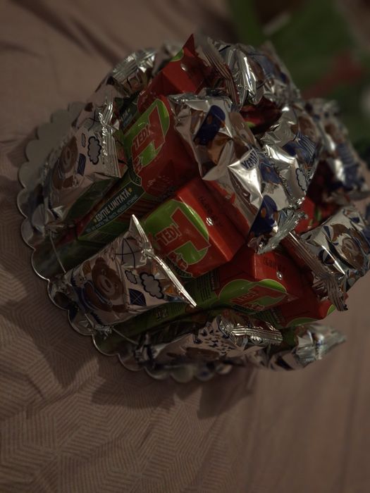 Buchet de flori din plastic, tort copii