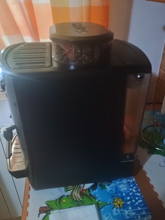 Expresor automat Krups