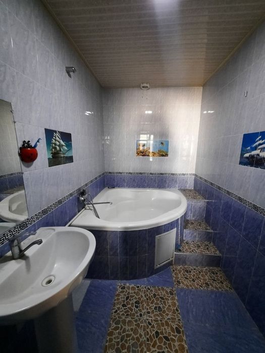 Farxod savxos 6 sotix xovli sotiladi