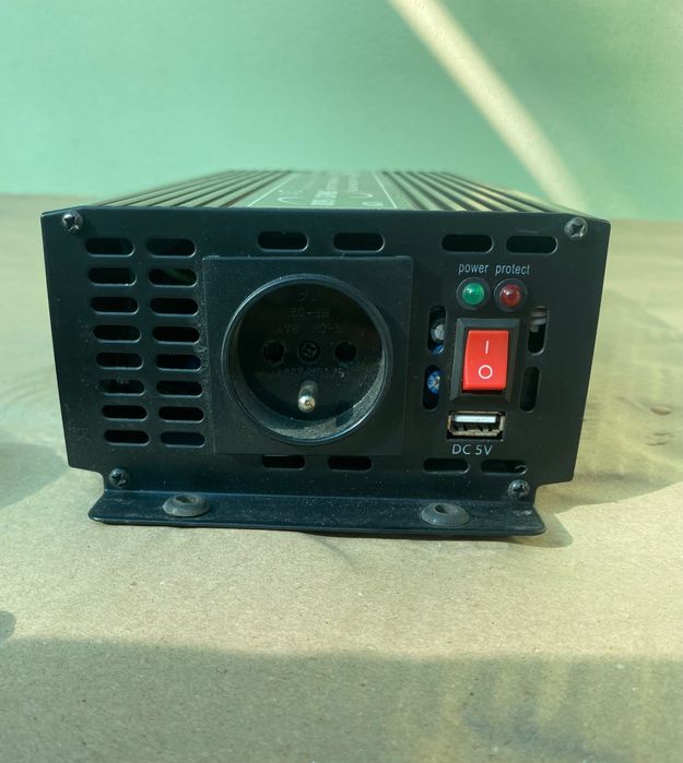 Invertor 12 V - 220 1600 w