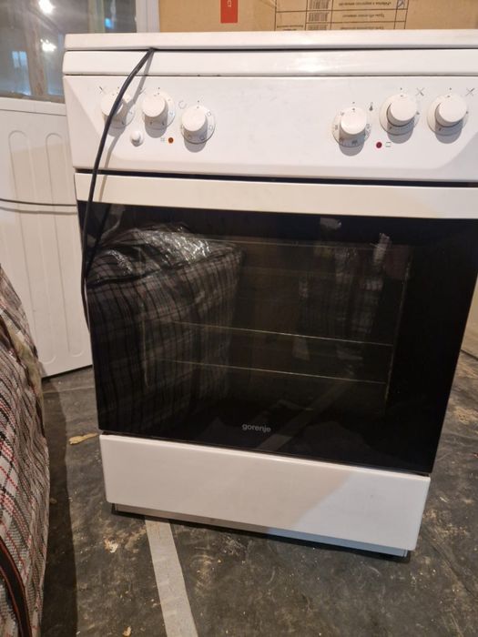 Продам электроплиту