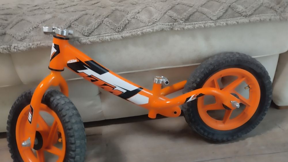 Беговел kTm, состояние хорошее