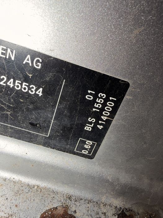 Dezmembrez dezmembrari vw touran 1.9 TDI BLS 105 cai 6+1 trepte 2007