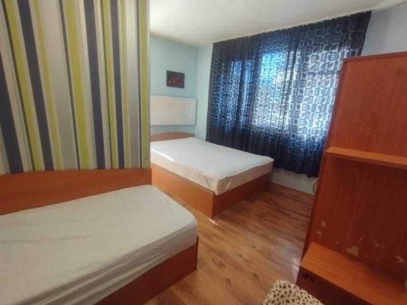 Двустаен апартамент под наем в к-с Лазур