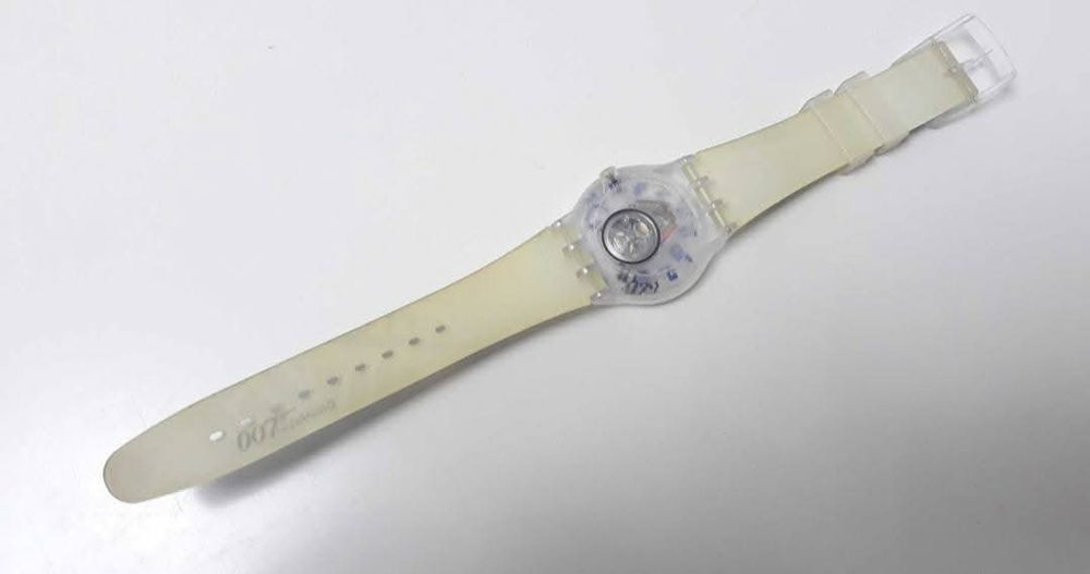 Ceas Elvetian James Bond 007 Swatch SUJK138  - Elliot Carver