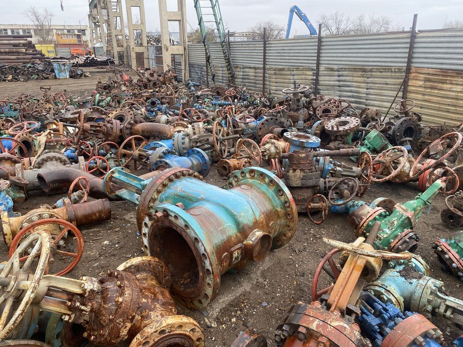 Задвижки бу разные