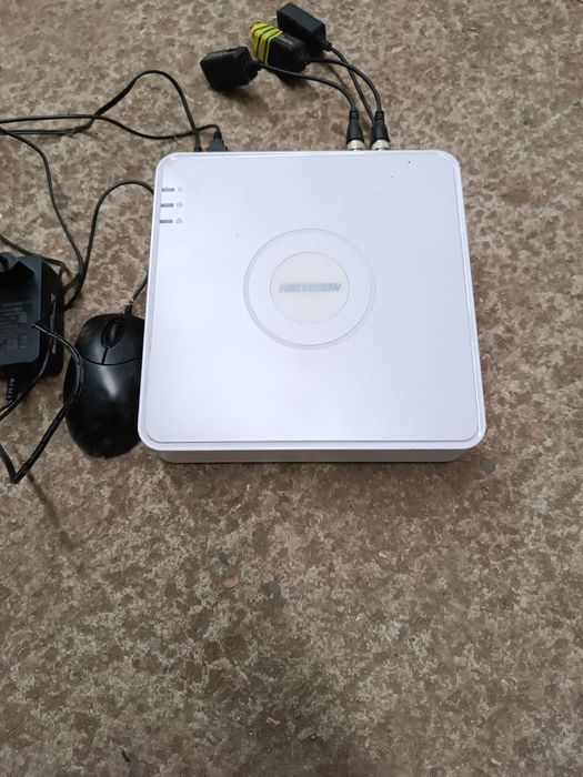 Дивиар с три камери