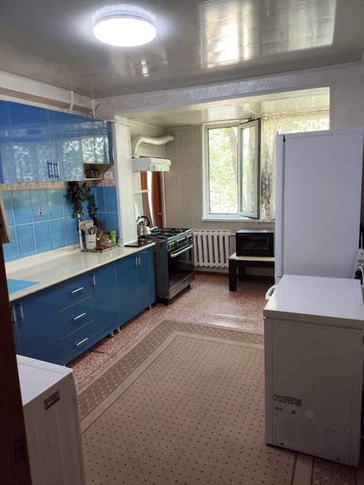 Продается 4 комнатная квартира