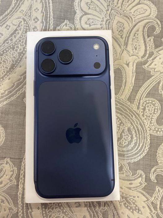 Продам 17 Pro Max