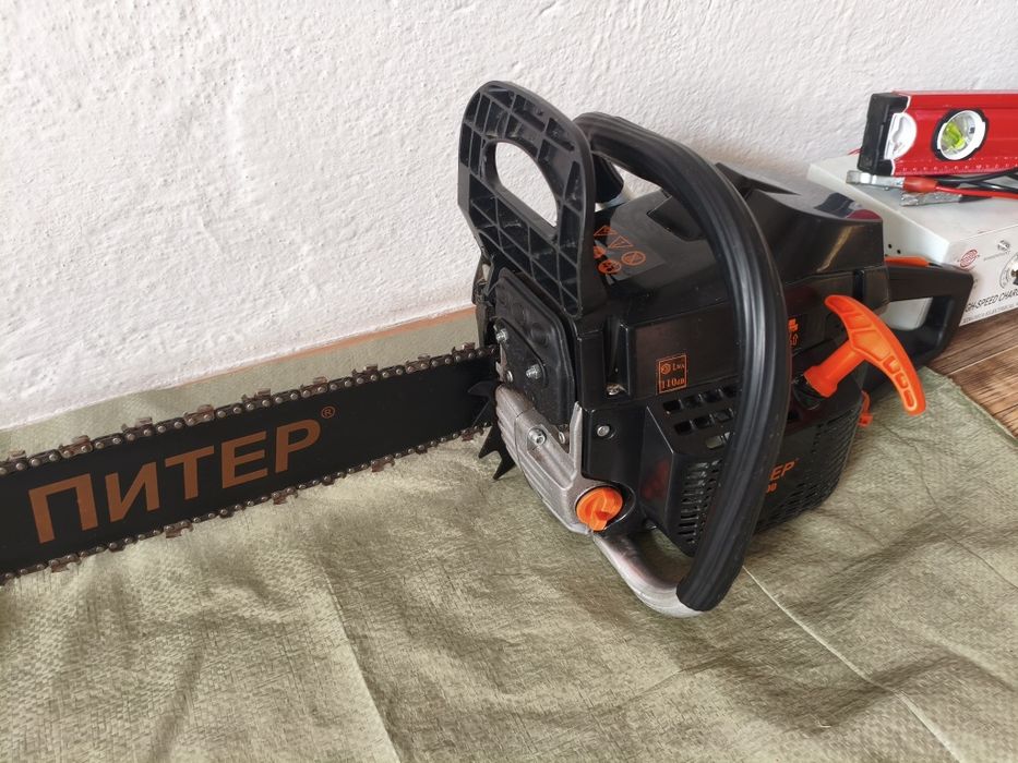 Продаю бензопилу ПИТЕР