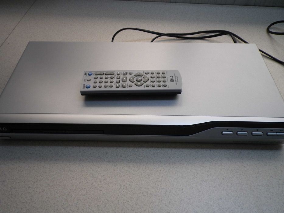 Ново DVD LG DVX276