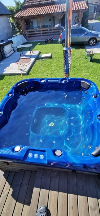 Ciubar mobil/jacuzzi Deluxe de Inchiriat