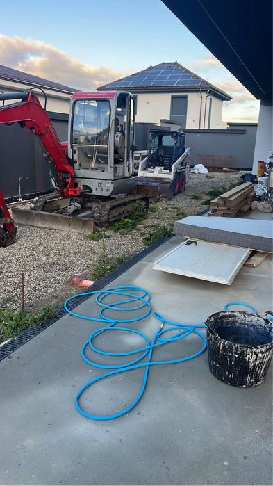 Inchiriem bobcat si miniexcavator