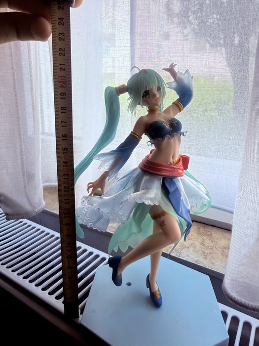 Hatsune Miku  fosforescent pvc doll, 23cm