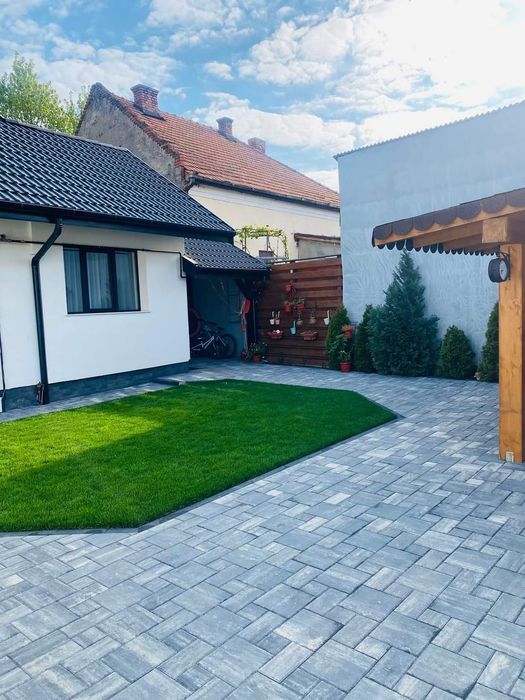Livram la domiciliu - Gazon Rulou ( rulouri de gazon ) Calitate extra premium, pamamt vegetal.