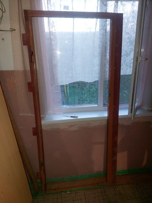 Продам железную дверь