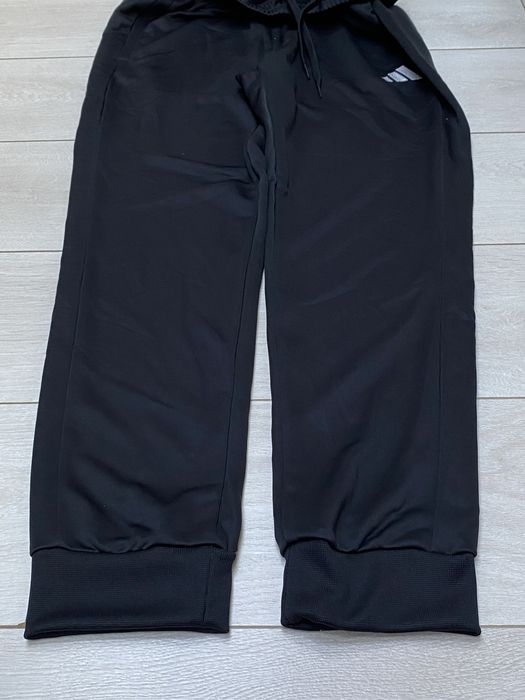 Pantaloni de trening bărbați Adidas nou, M