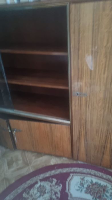 Продам сервант из 2х секция