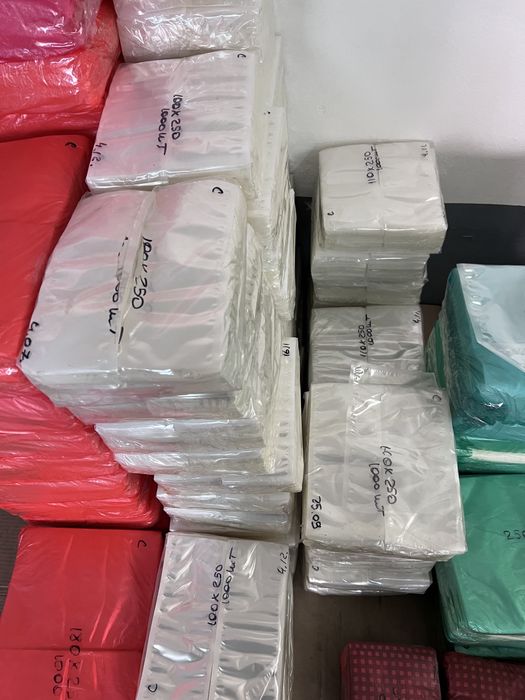 Oziq ovqat uchun vakum paketlar.  Керакли Hamma razmerlar bor!!