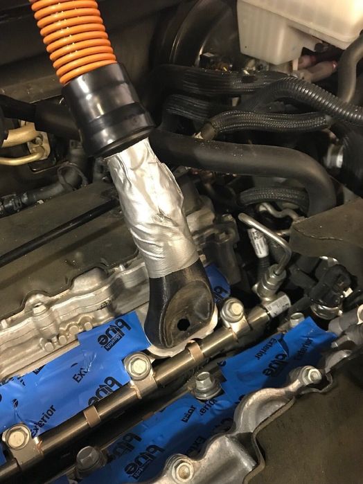 Машинно почистване на всмукателни клапани и портове Walnut Blasting