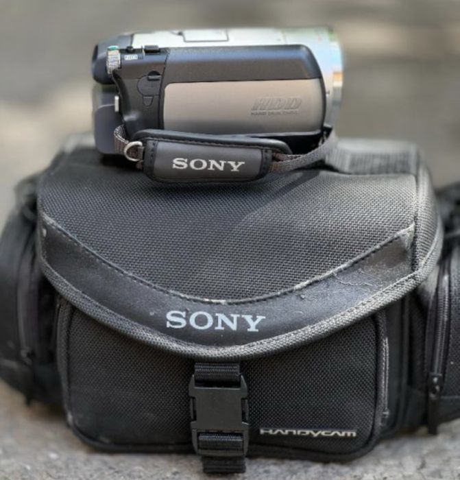 Цифрова видеокамера Sony DCR-SR90E