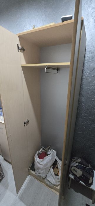 Продам Мебель в Прихожию.