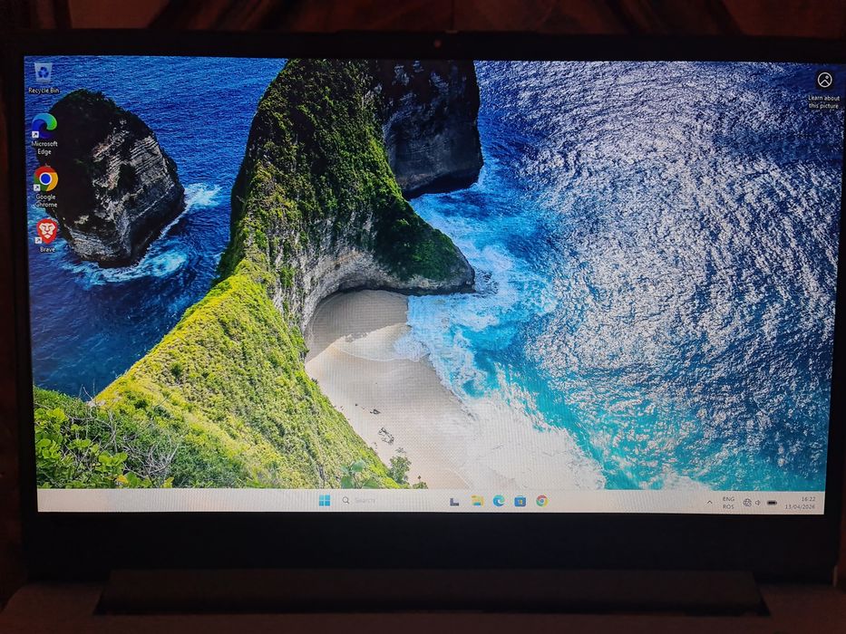 Vând Laptop Lenovo Ideapad 3 17ABA7 Ryzen 5625U, SSD 512Gb, 8Gb Ram