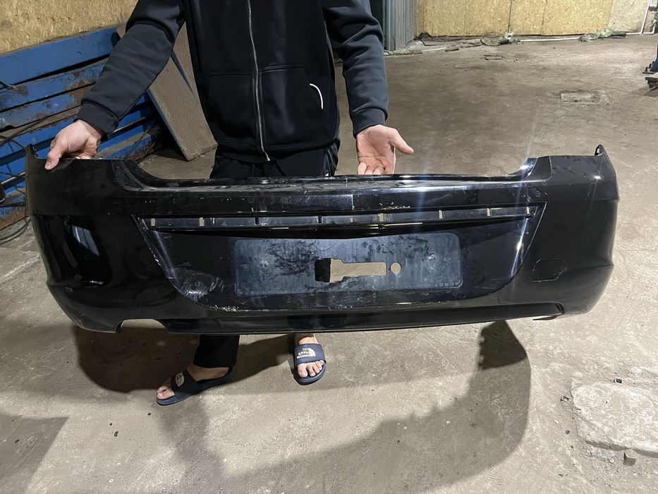 Продам задний бампер на кобальт равон р4