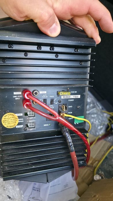 Продавам бас Infinity BassLink 10