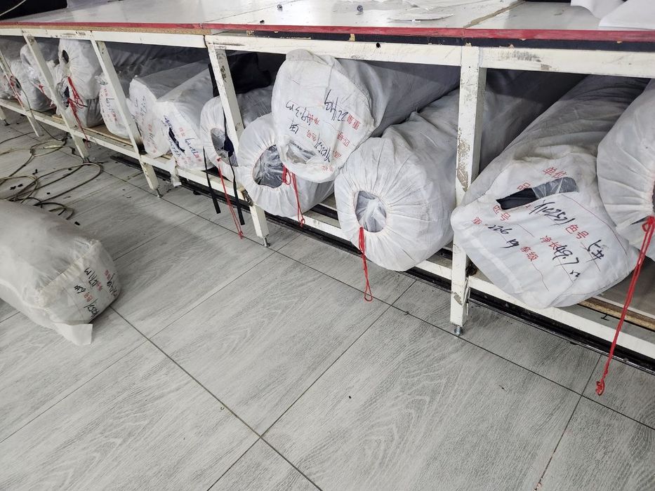 Matralasotiladi hammasi yengi rulonda turibdiii