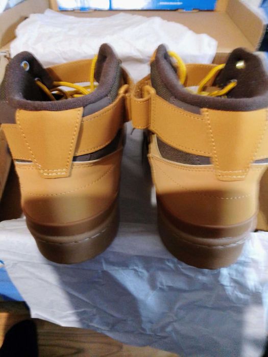 Оригинални обувки ADIDAS - чисто нови !