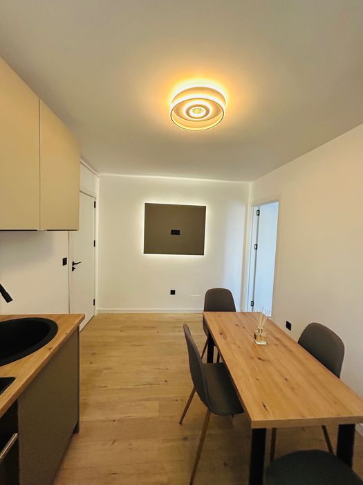 Apartament cu 2 camere decomandat in zona Piata Hermes