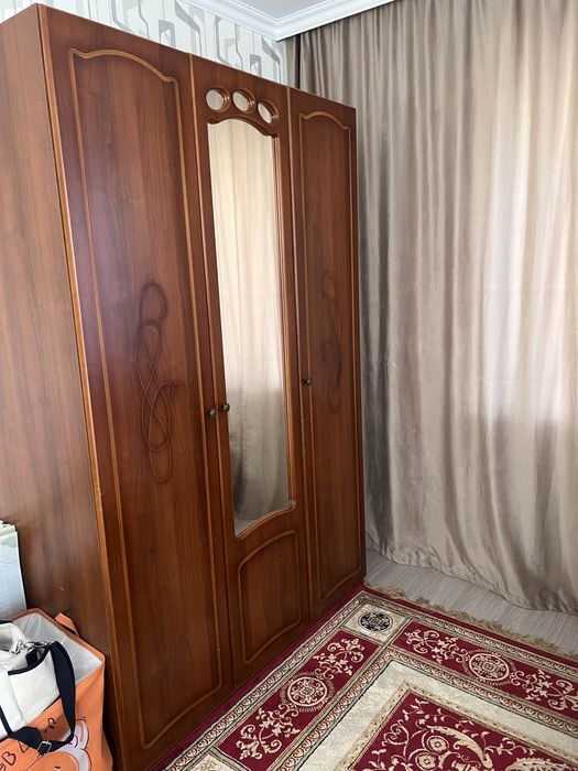 продам Гарнитур спальный