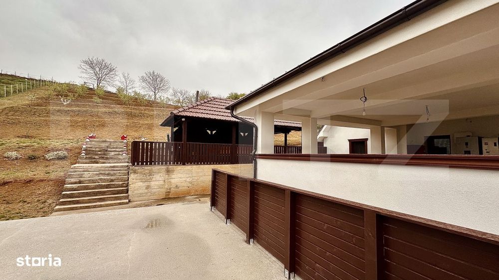 Casa Oncea, teren 1988 mp, 4 dormitoare, mobilata si utilata, 3 garaje