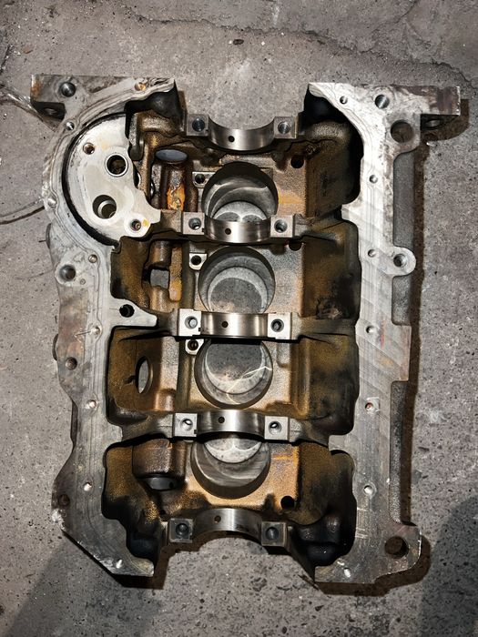 Двигател audi 1.8t  на части (блок AEB)