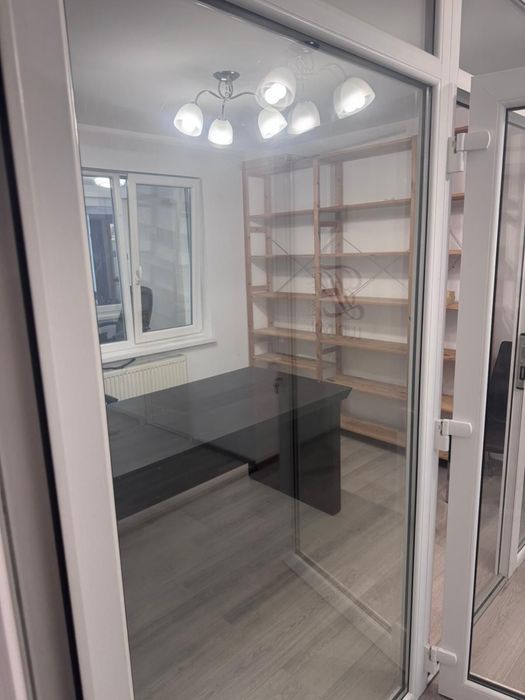 Apartament 4 camere, ultracentral, demisol, Targu-Mures