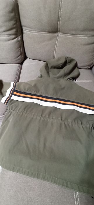 Продам парку для девочки