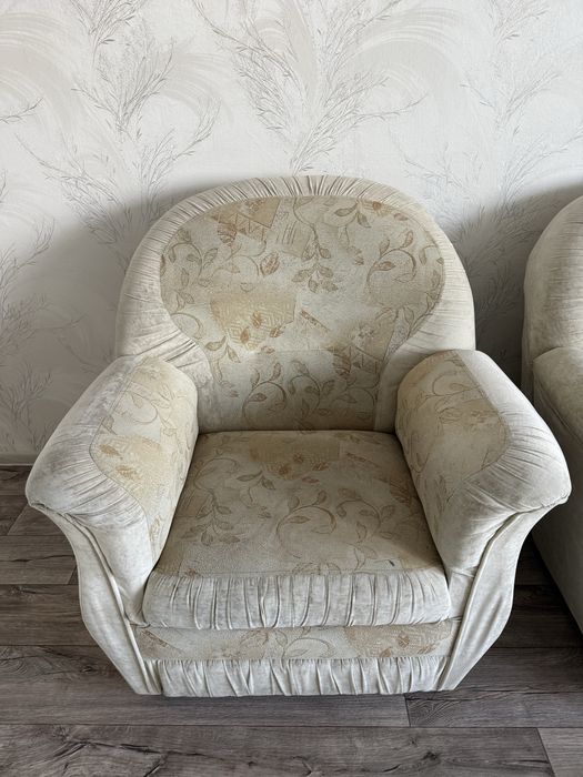 Продам диван + кресло