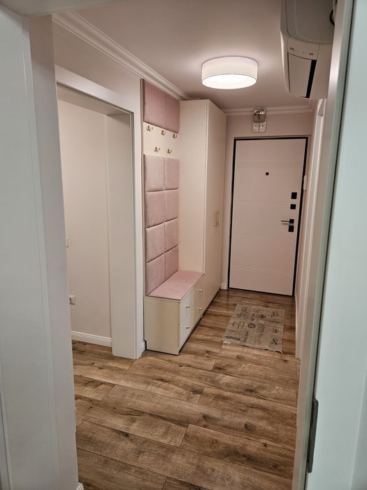 Apartament 3 camere, complet renovat, 2 băi, etaj 1 – Zona Spitalul Județean, Craiova