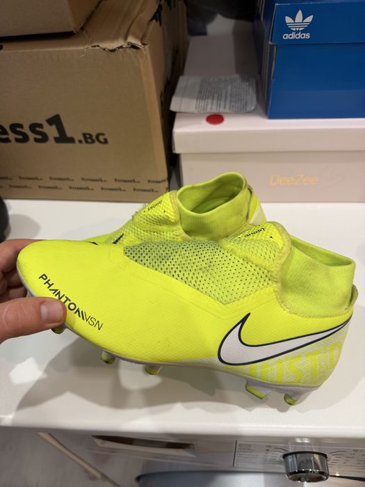 Бутонки за футбол, NIKE.