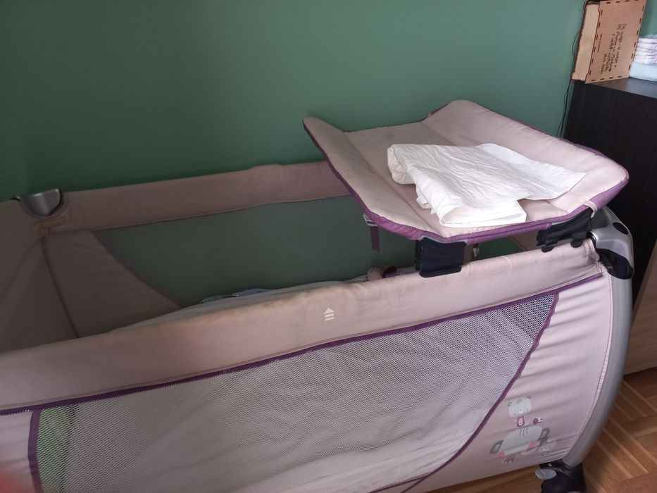 Сгъваема бебешка кошара