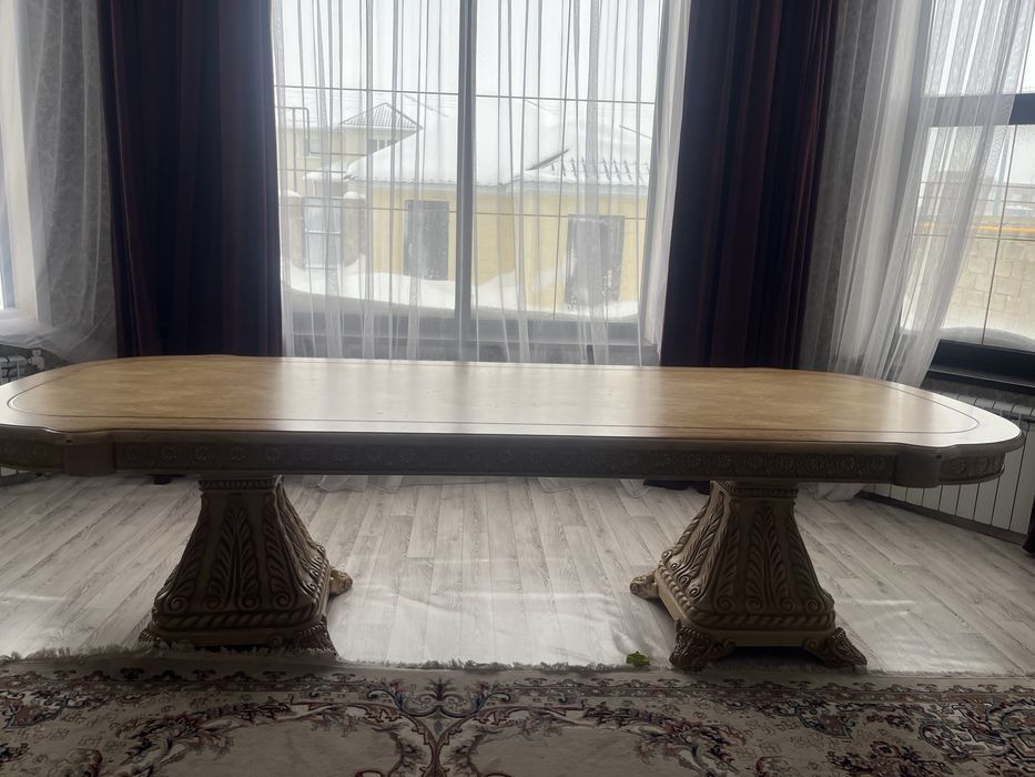 Продам стол дубовый 3 м * 1,20