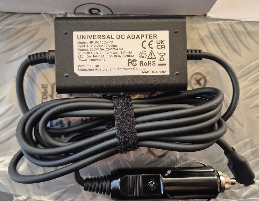 100W USB-C адаптер/зарядно за кола.
